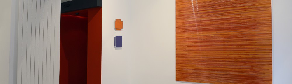 Foto de sala exposición "Transparente" de María Aranguren. Imagen cortesía de Galería Astarté.