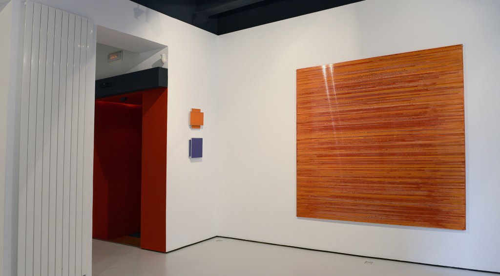 Foto de sala exposición "Transparente" de María Aranguren. Imagen cortesía de Galería Astarté.