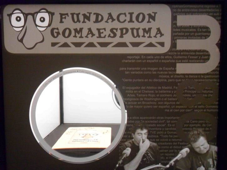 Pieza dedicada de Gomaespuma. Objeto de deseo. Museu d'Etnologia