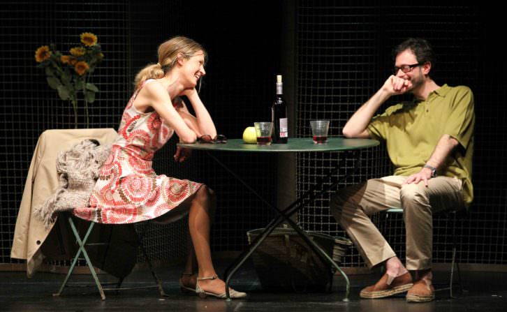 Ana Caleya y Daniel Moreno en "Los hermosos días de Aranjuez", en Sala Ultramar. Imagen cortesía de Galantys Teatro.