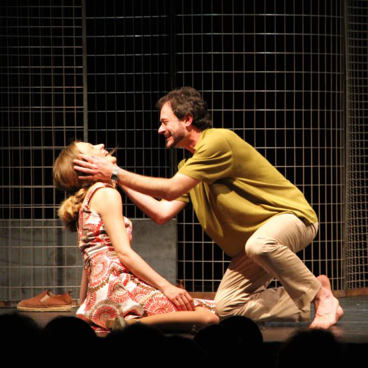 Ana Caleya y Daniel Moreno en "Los hermosos días de Aranjuez". Imagen cortesía de Galantys Teatro