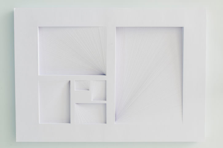 Manuel Blázquez. MM Fibonacci, 2013. Papel cortado a mano. 1000x700 mm. Imagen cortesía de Galería Paz y Comedias 