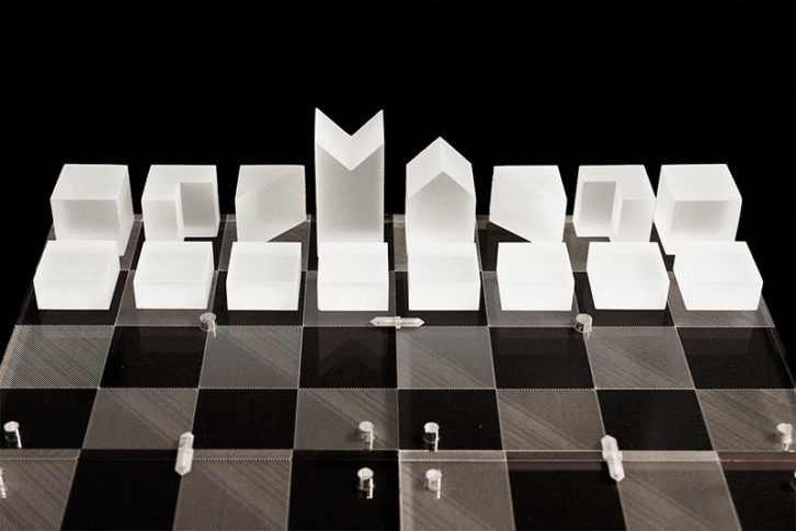 Cubess, ajedrez portátil obra de Rubén López para Ciutat Vella Oberta. Imagen cortesía de ESAT.
