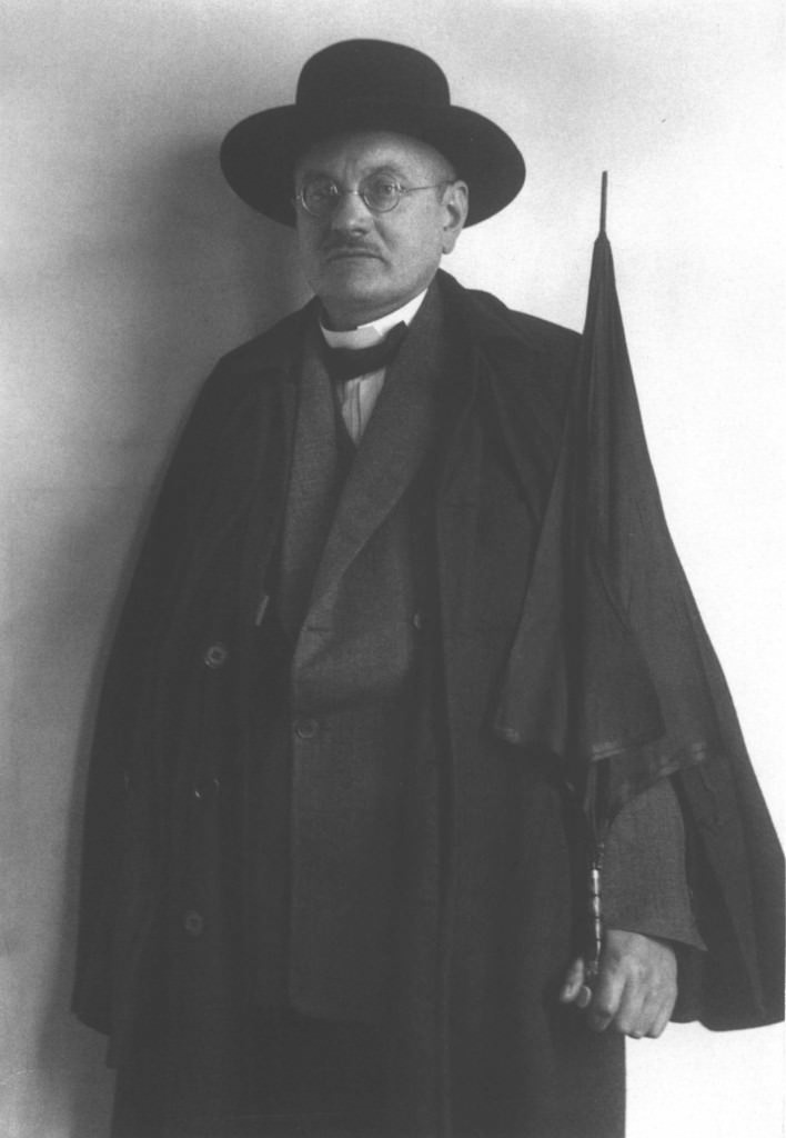 Candidato demócrata, de August Sander. Imagen cortesía de Pre-Textos.