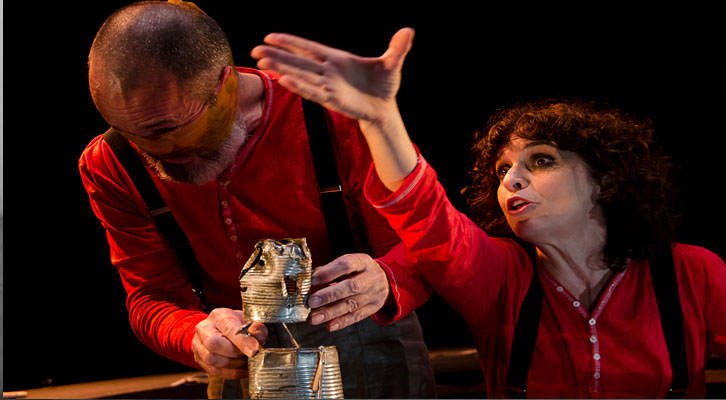 Adriana Ozores y Jaume Policarpo en 'Petit Pierre', de Carles Alberola. Imagen cortesía de Teatre Talía.