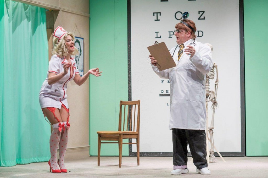 Escena del espectáculo 'Una pareja de risa', de Neil Simon. Imagen cortesía de Teatro Olympia