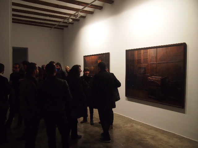 Un momento de la inauguración de 'European Dark Room', de Greta Alfaro. 