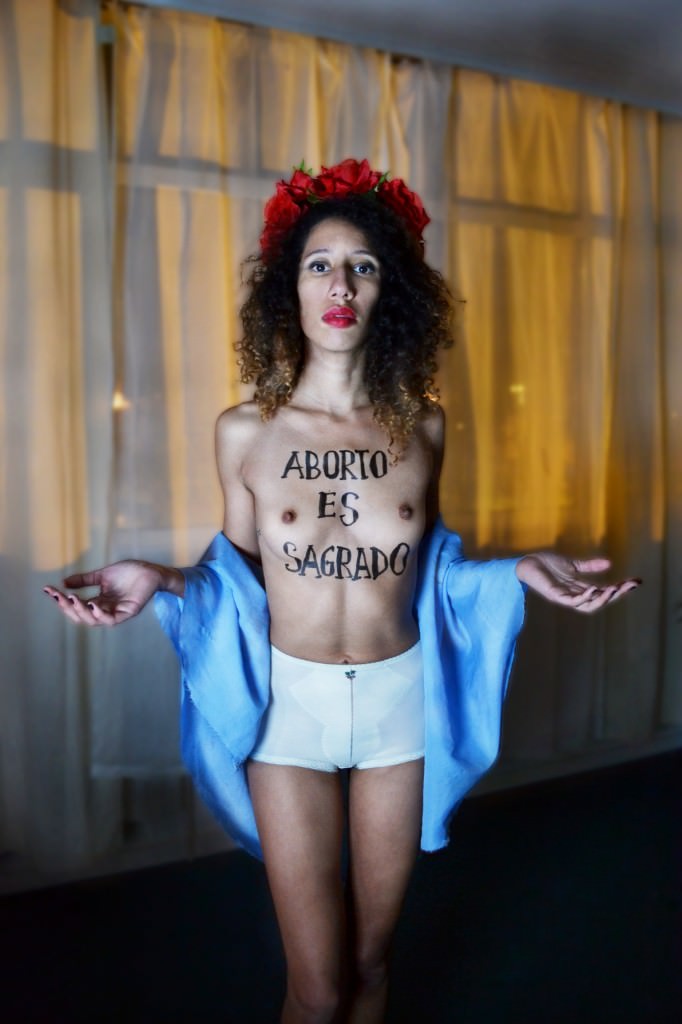 Elvire Duvelle Charles, "FEMEN: One year as an international movement" (2013). Imagen cortesía de la galería. 