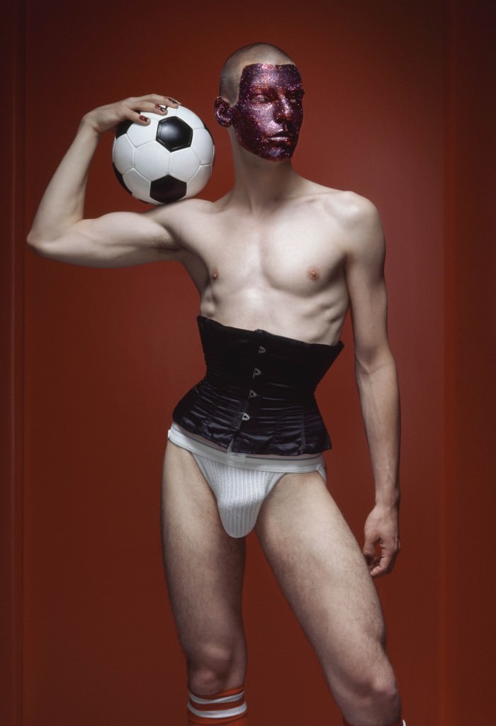 Erwin Olaf, "Rouge" (vídeo). Imagen cortesía de la Kir Royal Gallery.