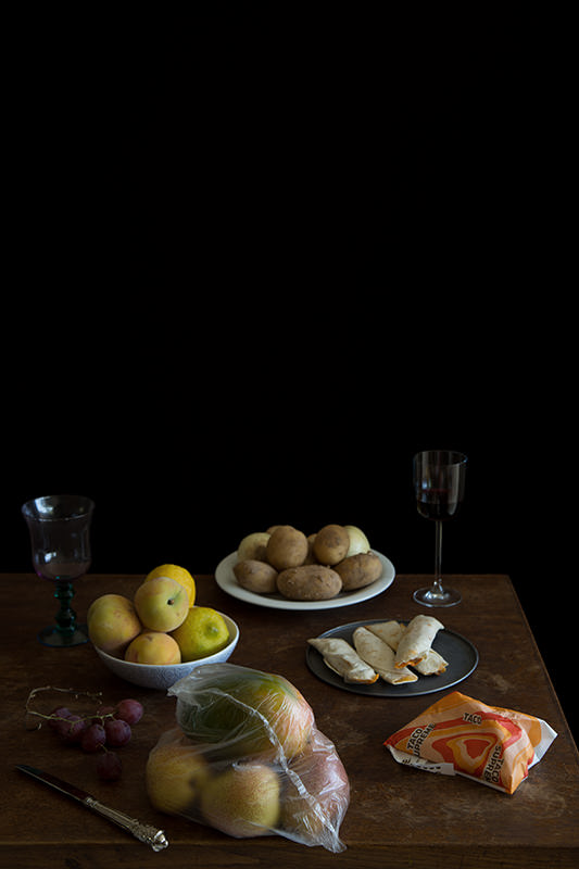 Vanessa Colareta, "Still Life: Story Behind" (Naturaleza Muerta. Fotografía). Imagen cortesía de la artista.