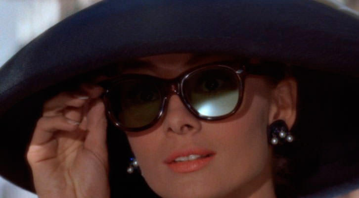 Audrey Hepburn en 'Desayuno con diamantes', de Blake Edwards, en 'Libro de cine para regalar' de Michi Huerta.