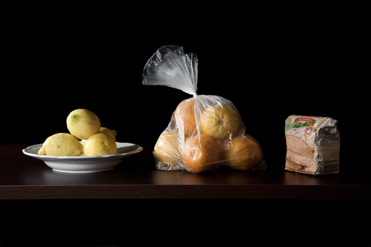 Vanessa Colareta, "Still Life: Story Behind" (Naturaleza Muerta. Fotografía). Imagen cortesía de la artista.