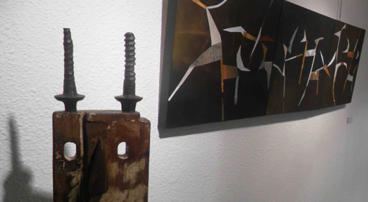 Obras de Martí Rom (escultura) y Mariona Brines en la exposición 'Only two' de Galería del Palau.