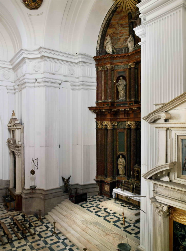 Joaquín Bérchez. Capilla y retablos del Hospital Tavera. Imagen cortesía del autor.