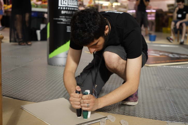 Un joven durante la prueba de Visual Talent en el Mercado Central de Valencia. Fotografía: Mario Marco.