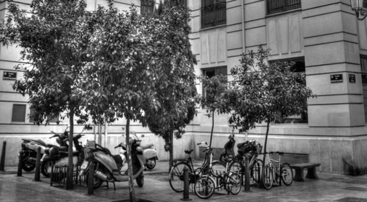 Plaza en la que nació Lluis Vives. Imagen cortesía del autor.