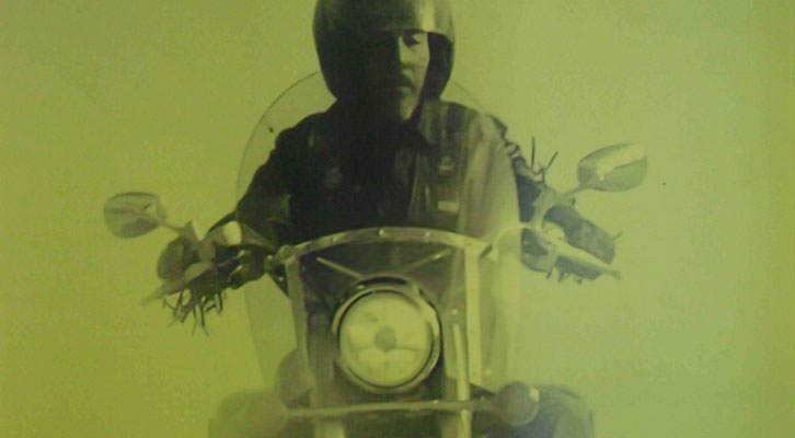 Detalle del cartel de la exposición 'En Moto!', en el MuVIM.