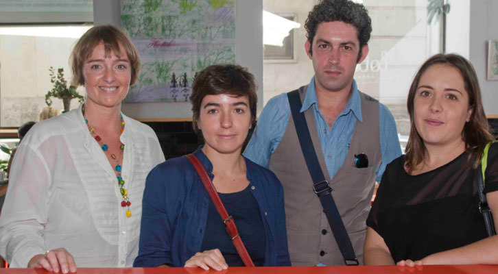 De izquierda a derecha, Merche Medina, Eva Mengual, José Ramón Alarcón y Marta Pina. Fotografía: Fernando Ruiz. 