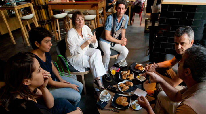 De izquierda a derecha, Marta Pina, Eva Mengual, Merche Medina, José Ramón Alarcón, Vicente Chambó y Salva Torres, en un momento de los Desayunos Makma de Lotelito. Foto: Fernando Ruiz. 