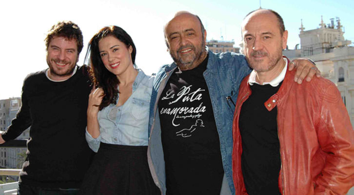 De izquierda a derecha, Javier Collado, Eva Marciel, Jesús Castejón y Chema Cardeña, durante la presentación de 'La puta enamorada' en el Teatro Rialto. Imagen cortesía de Sala Russafa. 