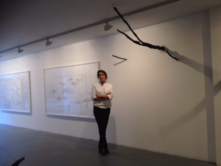 La artista mallorquina Amparo Sard en Maddox Arts de Londres. Foto: Miguel Mallol. 