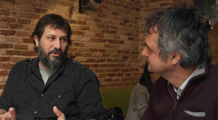 Sergi Pitarch, en un momento de los Desayunos Makma en Lotelito, junto a Vicente Chambó. Fotografía: Fernando Ruiz.