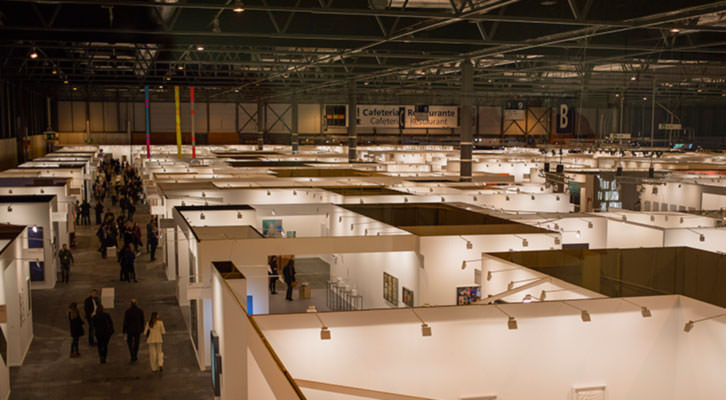 Vista general de la Feria Internacional de Arte Contemporáneo de Madrid. Cortesía de ARCO 2015.