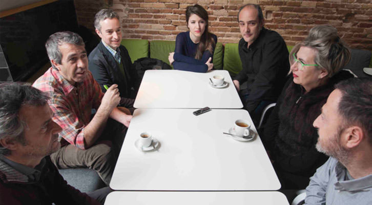 De izquierda a derecha, Vicente Chambó, Salva Torres, José Luis Pérez Pont, Inma Femenía, Chema López, Carmen Calvo y Antonio Alcaraz. Desayunos Makma en Lotelito. Foto: Fernando Ruiz. 