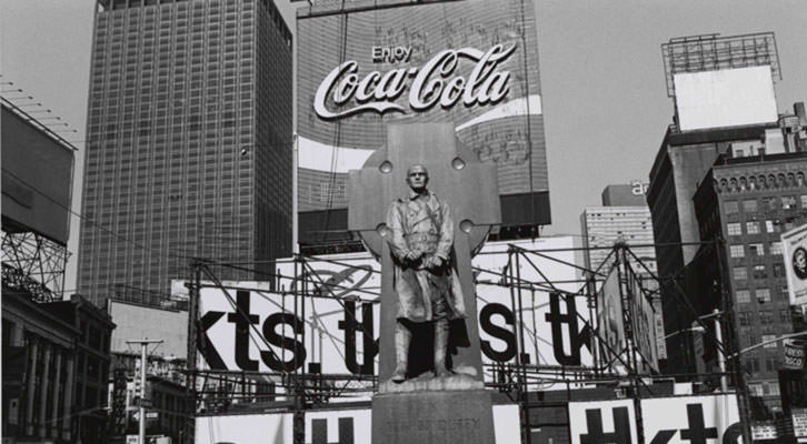 Fotografía de Lee Friedlander en la exposición Colección Fotográfica del IVAM. 