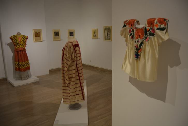 Imagen de la exposición sobre Manuela Ballester en el Museo Nacional de Cerámica. Cortesía del museo.