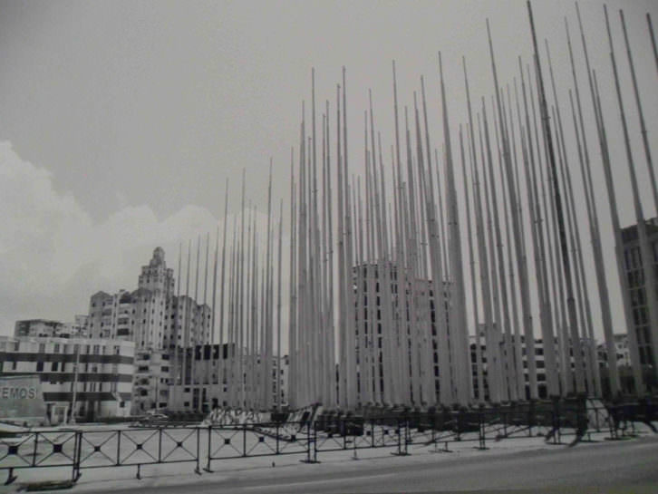 Fotografía de Flor Mayoral en la exposición 'Entre dos aguas: La Habana-Miami-Valencia'. Centro del Carmen. 