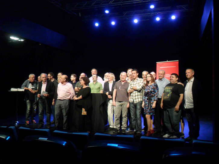 Profesionales del sector en la presentación de la Academia de las Artes Escénicas de España en la Sala Russafa de Valencia.