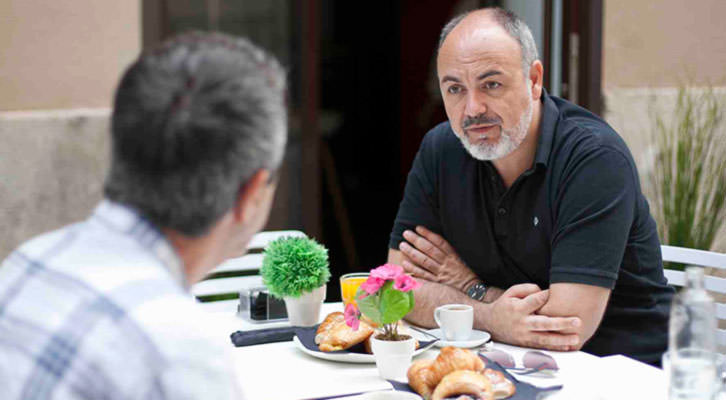 Rafael Maluenda, en un momento de la entrevista. Fotografía: Fernando Ruiz. 