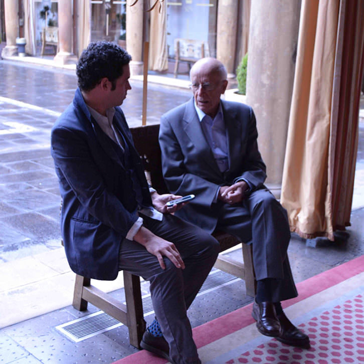 Emilio Lledó entrevistado por Jose Ramón Alarcón.