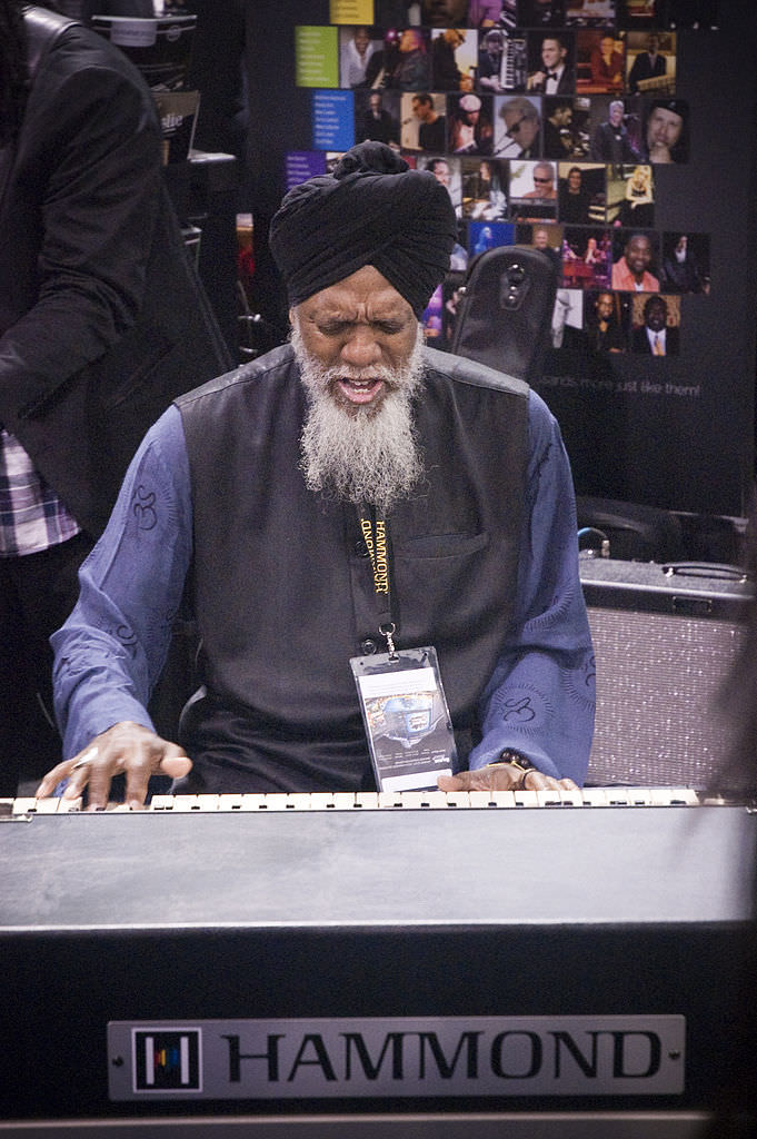 Dr. Lonnie Smith. Imagen cortesía de Jimmy Glass Jazz Bar. 