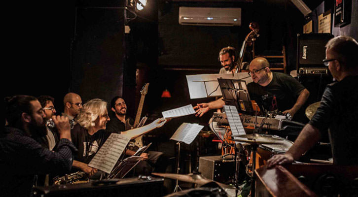 Hot Rats Ensemble, dirigido por Perico Sambeat, durante el ensayo de Frank Zappa's Alchemy. Fotografía de Josep Sogues cortesía de Jimmy Glass. 