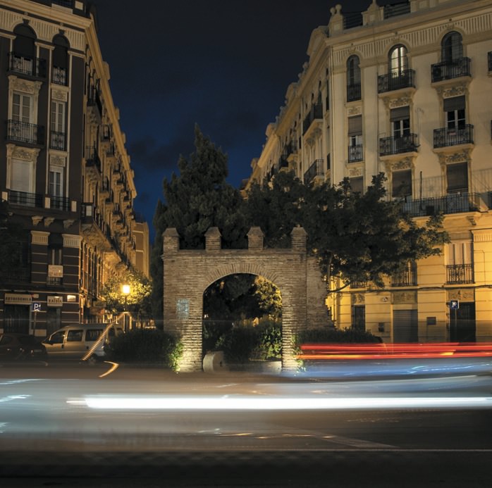 Arco de tendetes, del libro Valencia insólita, de Roberto Tortosa. Imagen cortesía del autor. 