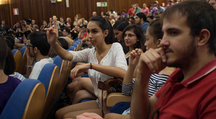 Mitin de Podemos en la Facultad de Geografía de la Universitat de València en mayo de 2015. 