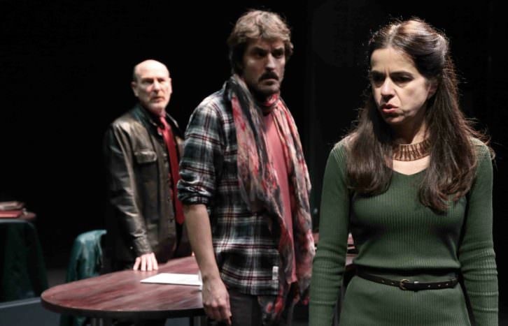 Escena de 'La guerra dels mons 2.0', de L'Horta Teatre. Imagen cortesía de la compañía. 