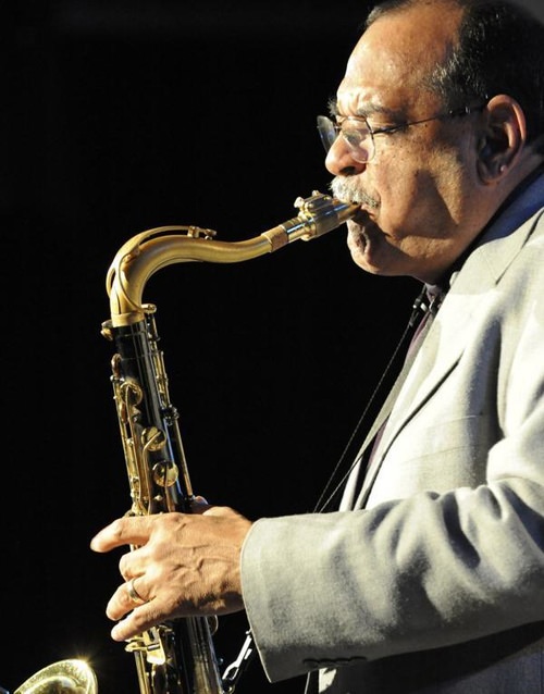 El saxofonista Ernie Watts. Imagen cortesía de Jimmy Glass. 