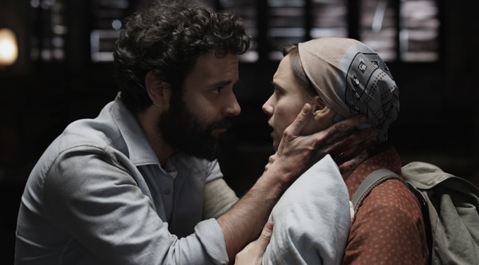 Miquel Fernández y Aura Garrido en 'Vulcania', de José Skaf.