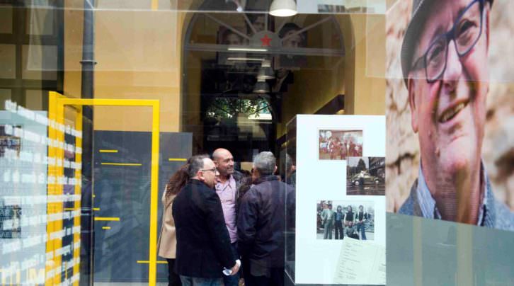 Vista de la exposición Arribes o te'n vas? Fotografía de Raquel Abulaila por cortesía del Museu Valencià d'Etnologia. 