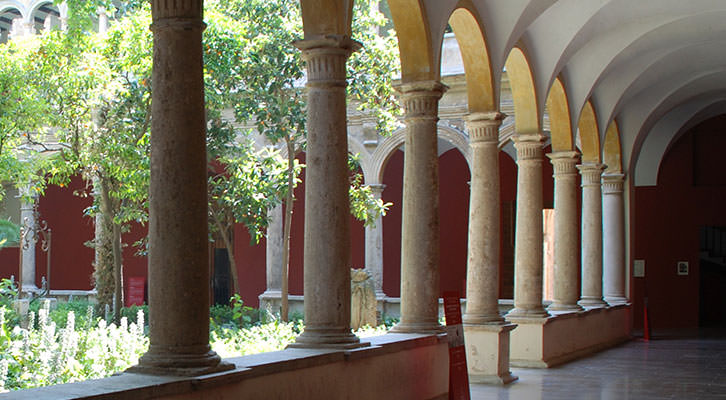 Claustro renacentista del Centro del Carmen.