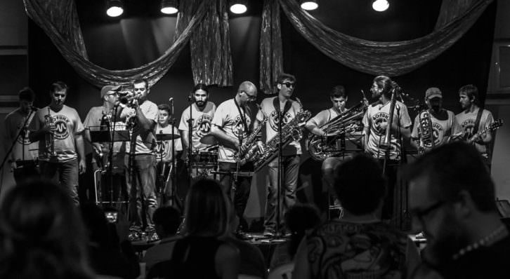 40 Funk Brass Band. Imagen cortesía de Veles e Vents.
