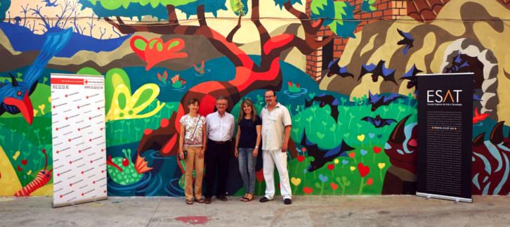 Presentación del mural en el Colegio de Parálisis Cerebral Infantil de Cruz Roja en Valencia. Imagen cortesía de ESAT.