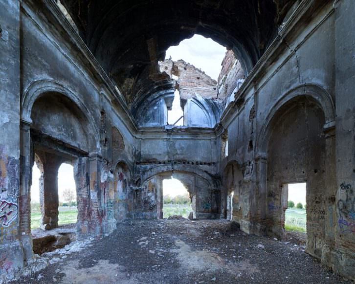 Ermita de Polvoranca, de Óscar Carrasco. Galería Luis Adelantado. Imagen cortesía de LaVAC.