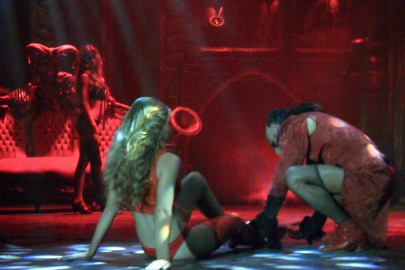 Escena de Cabaret Maldito.