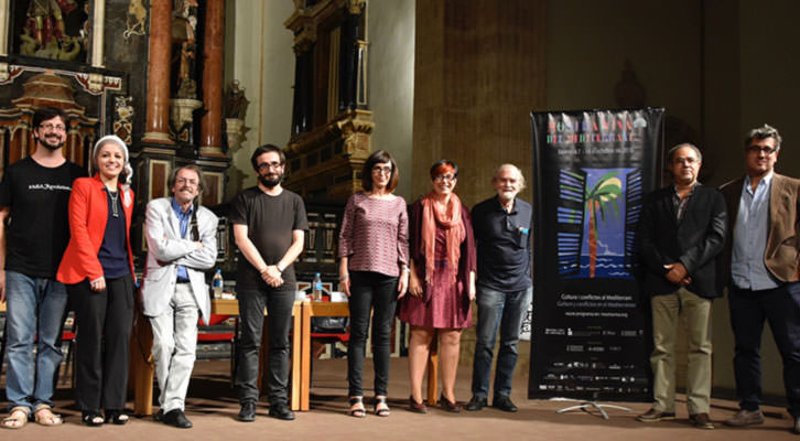 Encuentro de escritores en Mostra Viva.