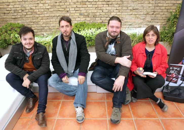 De izquierda a derecha, Alexander Lemus, Javier Valenzuela, Sergio Mars y Begoña Siles, al término del encuentro. Fotografía: MAO. 