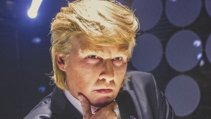 Johnny Depp caracterizado como Donald Trump en la película 'The Art of the Deal', de Jeremy Konner. Festival Internacional de Mediometrajes de Valencia La Cabina. 